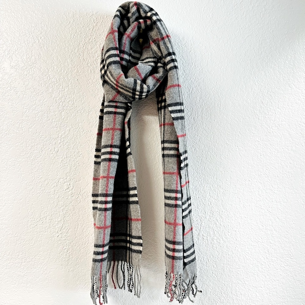 Burberry Lambswool Scarf Gray 70” x 11.5”